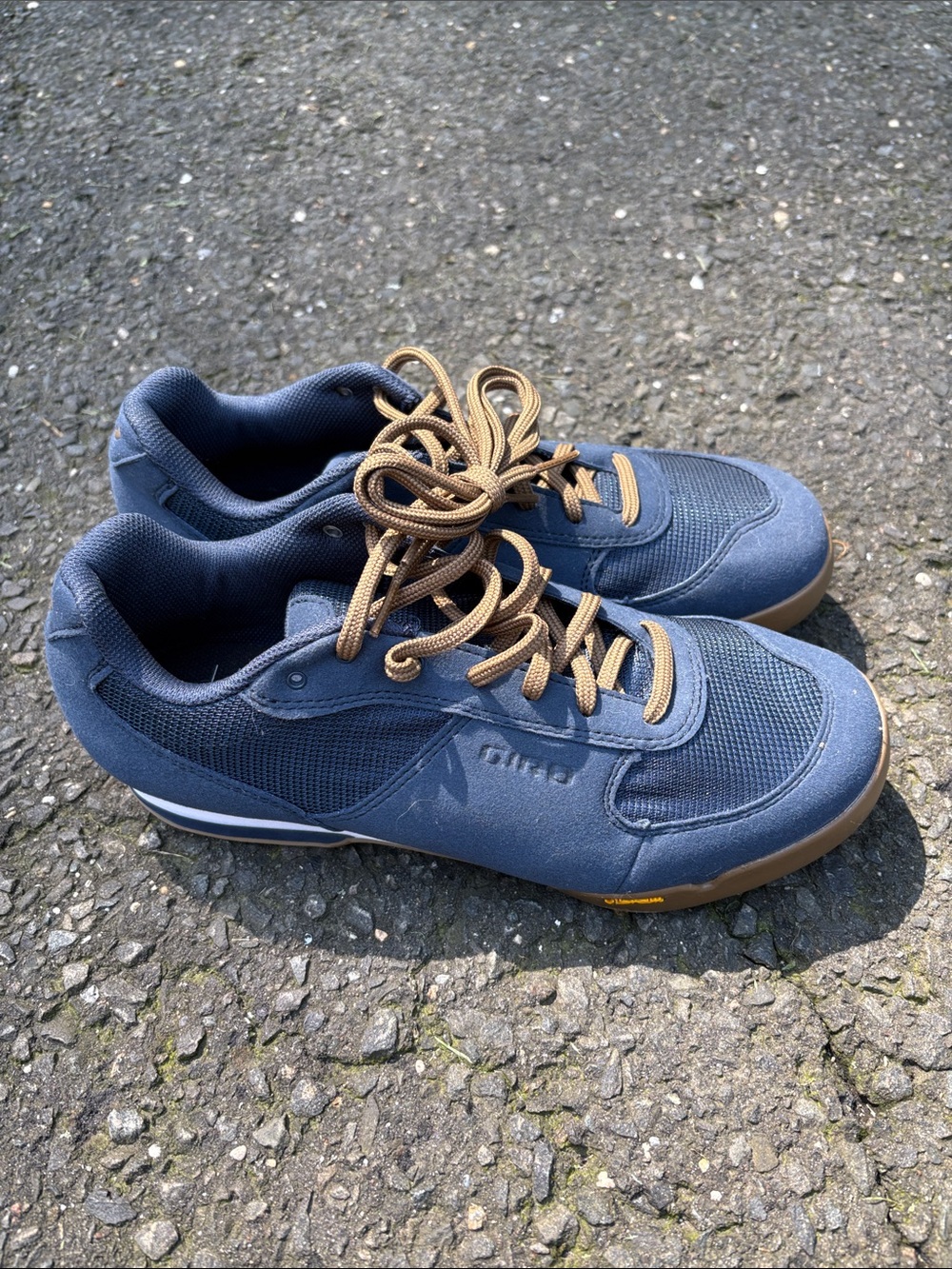 Giro Rumble VR Mens Mountain Cycling Shoes - Size 9.5 SPD clips included
